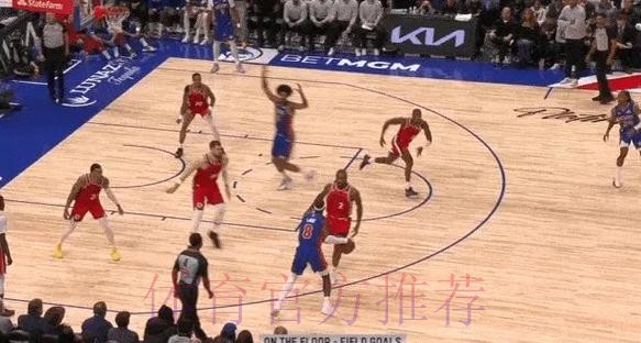 查克|逐帧拆解:场均2.3断登顶联盟抢断王!镜头解析伦纳德抢断表现 查克|逐帧拆解:场均2.3断登顶联盟抢断王!镜头解析伦纳德抢断表现